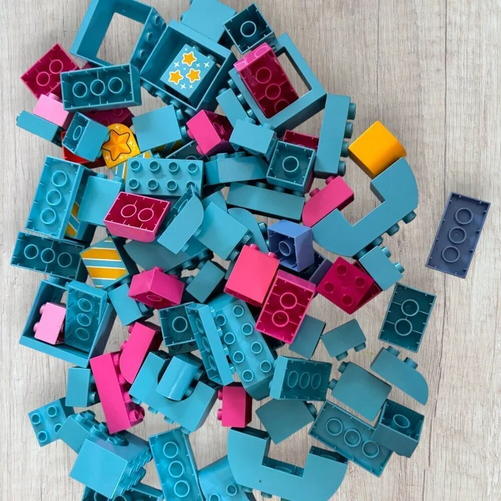 LEGO Duplo 80+ Piece Bulk Lot Turquoise Pink Blocks Girly Colors Mixed Set
